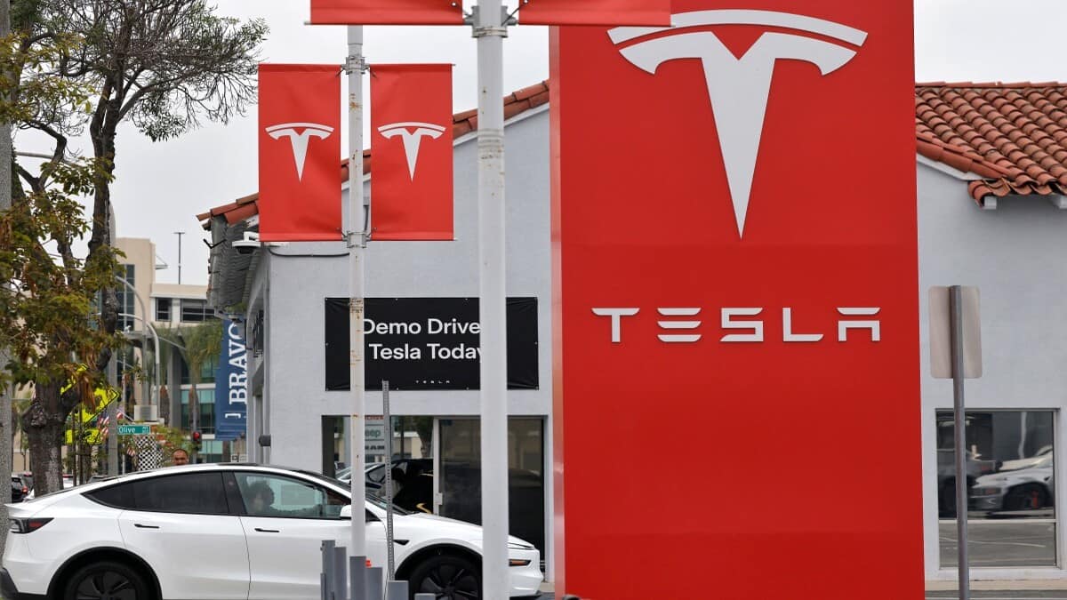 Tesla sells more cars but makes less money: Why Musk’s AI pivot is squeezing profits