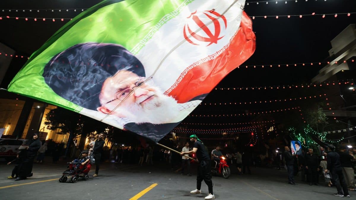 Why Mashhad was chosen as Ali Khamenei's final resting place