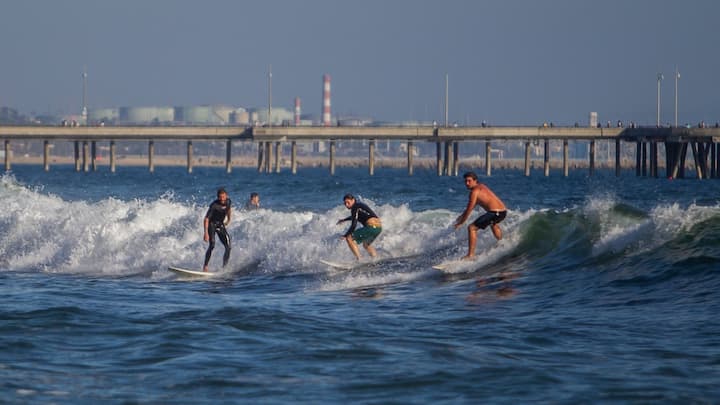 Extreme heatwave sweeps US and Canada, bringing record temperatures and air quality warnings