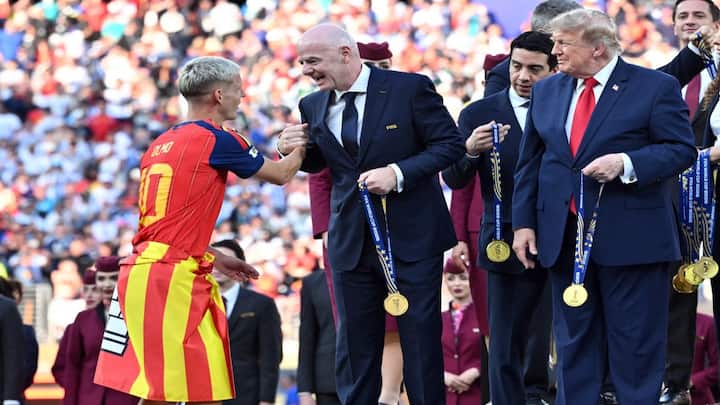 Trump lingers on stage to lap up World Cup spotlight, garners booes instead Trump lingers on stage to lap up World Cup spotlight, garners booes instead