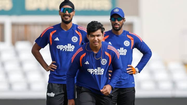 Former India coach delivers unvarnished take as Vaibhav Sooryavanshi's landmark debut is delayed: 'He would've taken their pants off'