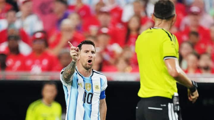 Lionel Messi's intense confrontation with Portuguese World Cup referee sparks buzz | WATCH