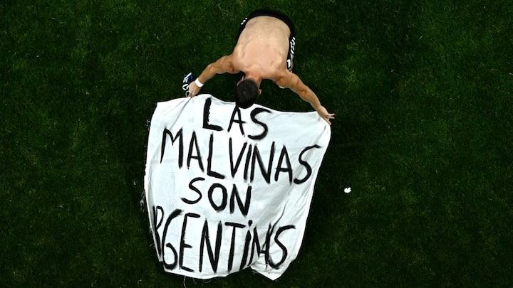 Argentina's controversial Falkland Islands banner after World Cup win over England draws FIFA investigation