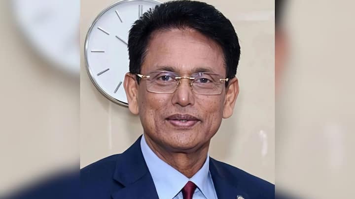 Why are Bangladesh's students demanding the education minister's resignation? Why are Bangladesh's students demanding the education minister's resignation?