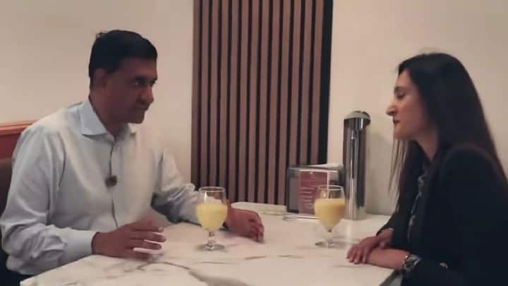 Watch | ‘Indian-American endorsing a Pakistani-American’: Ro Khanna backs Aisha Farooqi in Michigan primaries Watch | ‘Indian-American endorsing a Pakistani-American’: Ro Khanna backs Aisha Farooqi in Michigan primaries