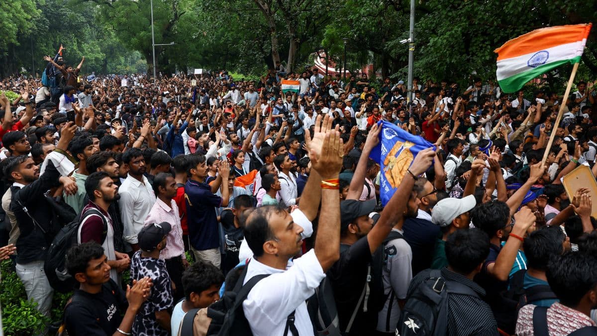 Social Media Redefines Nature of Protest Movements