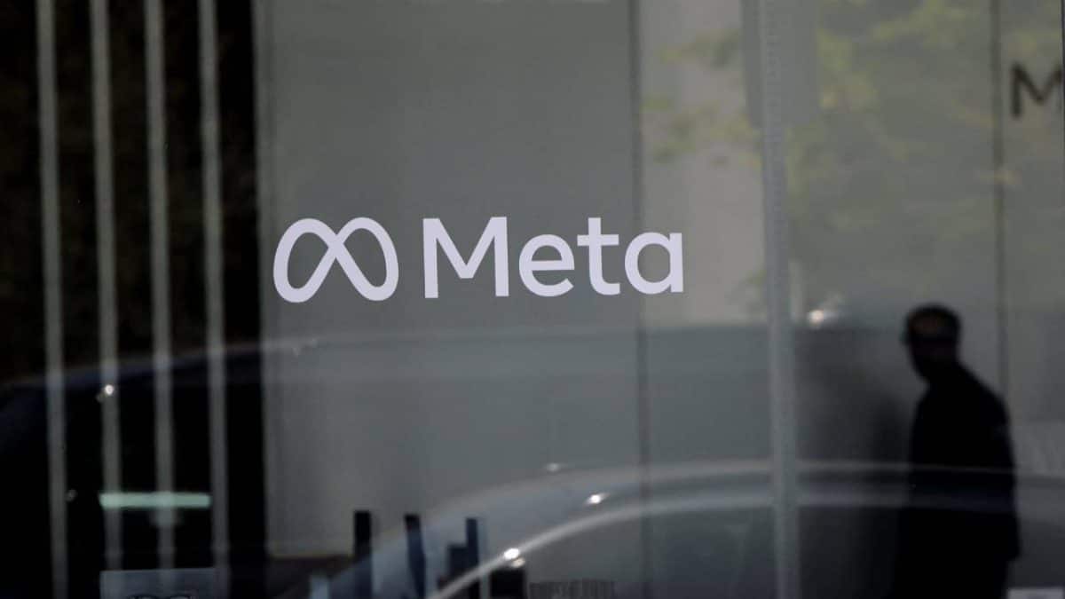 Meta platforms hit by outage as users encounter 'Currently unavailable due to a site issue' error