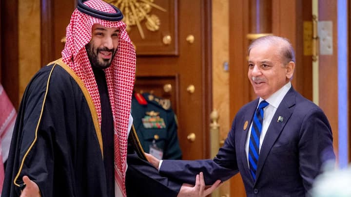 Walking a Tightrope: Pakistan's Iran dilemma deepens as Houthi attacks put Saudi ties to the test Walking a Tightrope: Pakistan's Iran dilemma deepens as Houthi attacks put Saudi ties to the test