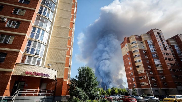 Ukraine's drone blitz hits Russian warehouses, kills 8 as Kyiv expands 'long-range sanctions' campaign Ukraine's drone blitz hits Russian warehouses, kills 8 as Kyiv expands 'long-range sanctions' campaign