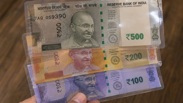 Is India set to get plastic currency notes? How polymer banknotes differ from paper currency Is India set to get plastic currency notes? How polymer banknotes differ from paper currency