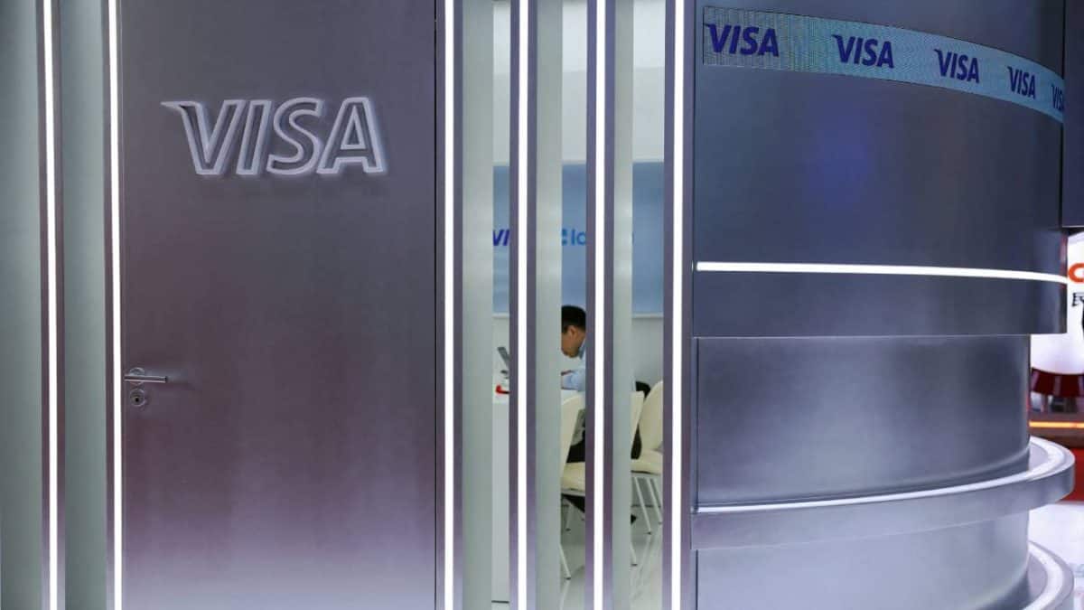 Visa to cut 2,600 jobs