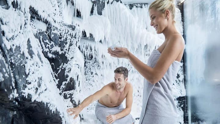 What do the ultra-rich do to beat the heat in the West? Build snow rooms What do the ultra-rich do to beat the heat in the West? Build snow rooms
