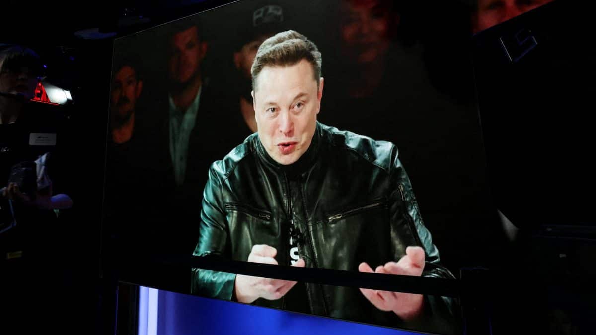 Globe at a glance: From Naqvi snub to Musk's warning over AI swarm