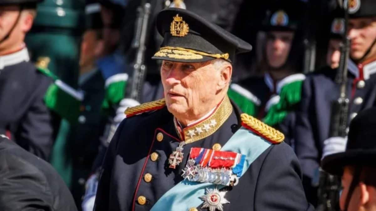 King Harald of Norway, Europe's oldest monarch, dies at 89, triggering a stormy succession
