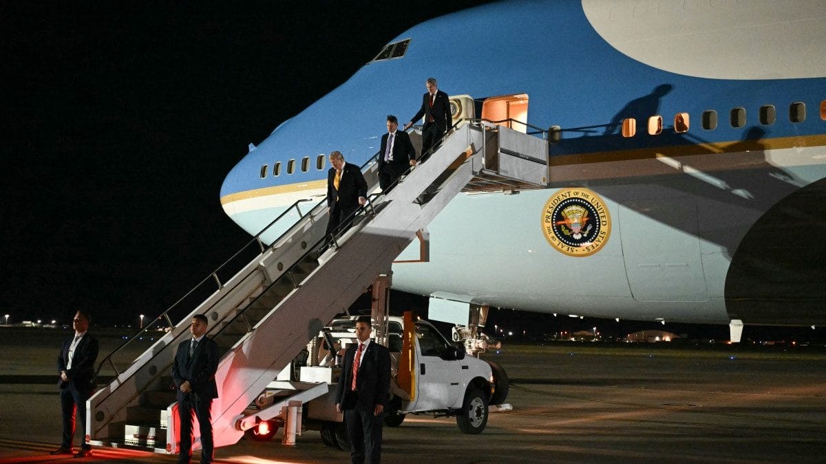Trump’s covert Turkey exit: How a catering truck helped US Prez swap planes amid Iran threat