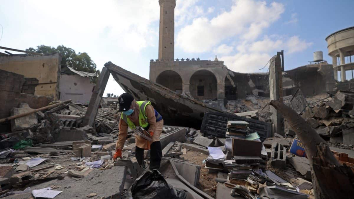 Israel says IDF struck Hamas commander in Gaza hospital compound; 4 Palestinians killed
