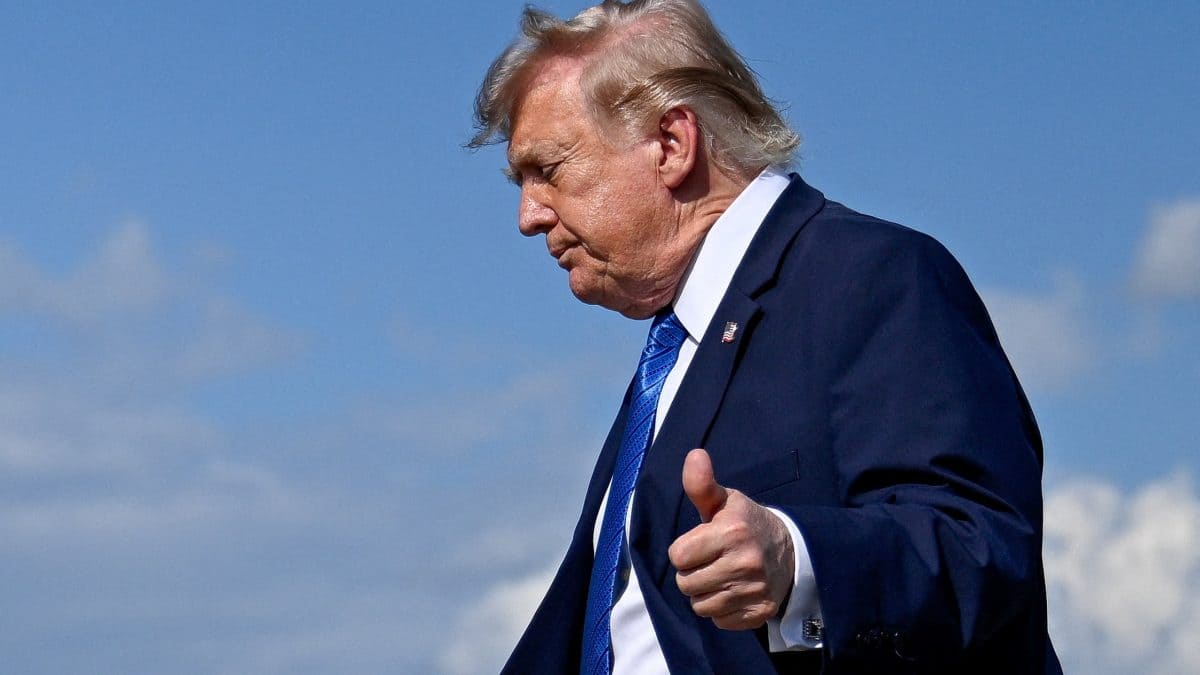 Trump signs executive order targeting 'birth tourism' to restrict birthright citizenship for children of certain foreign nationals; move follows legal setbacks
