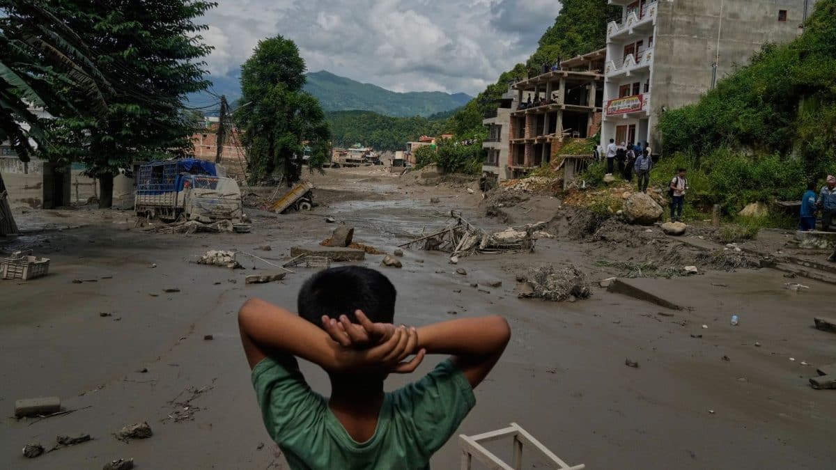 Photo: firstpost.com Nepal floods: Missing toll soars past 3,000 as 633 bodies recovered