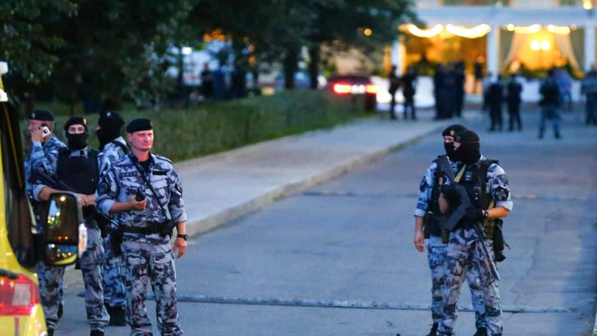 Moscow Restaurant Bombing Claims Three Lives