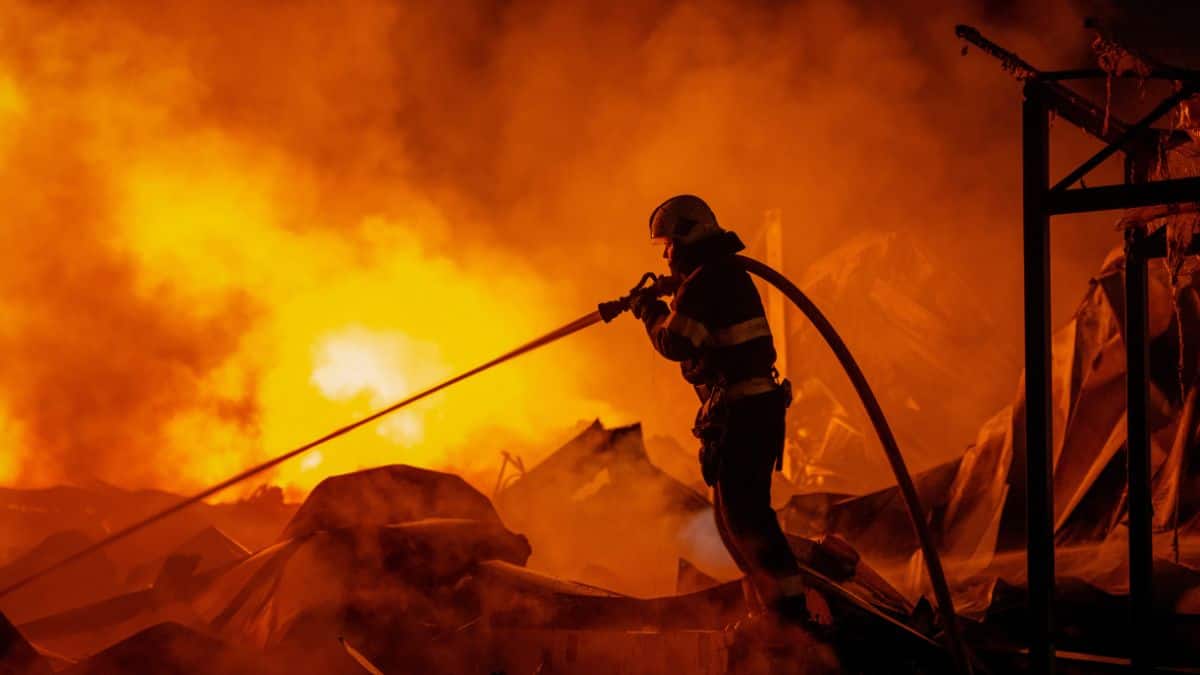 Russia-Ukraine war: 7 killed, dozens injured as Moscow, Kyiv exchange overnight strikes
