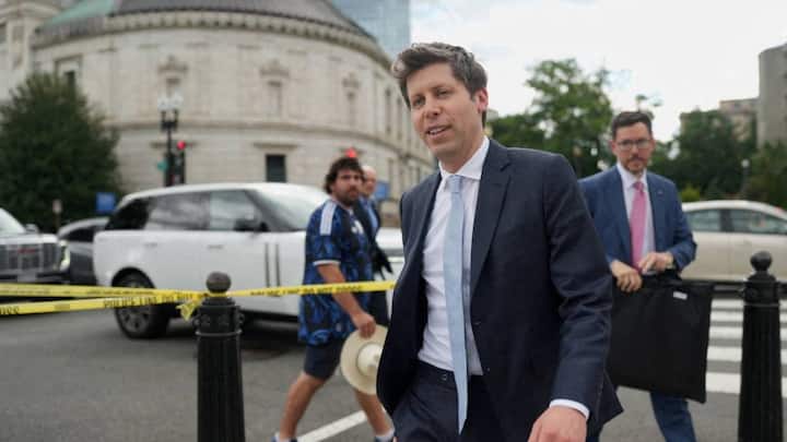 Trump advisers tell AI firms they will not safety-test open-weight models