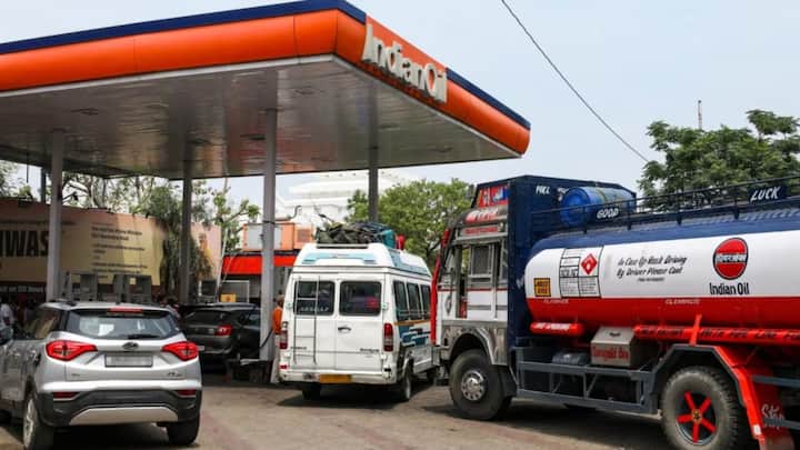 No valid insurance, no fuel: India's apex court orders pilot project to curb uninsured vehicles