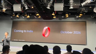 Google Fitbit Air. (Photo: Unnati Gusain/Firstpost)