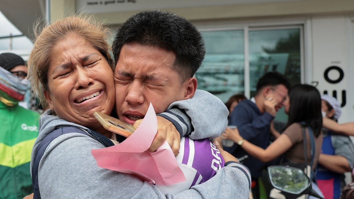 ‘Avid gamer, a good kid’: Who was the 14-year-old gunman behind Thai ...
