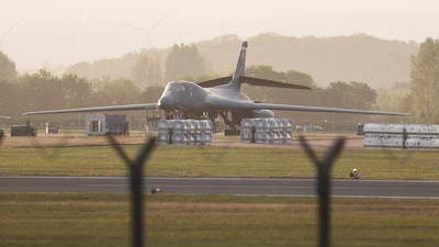 B‑1B Lancer bomber is parked at the RAF Fairford airbase, which hosts United States Air Force (USAF) personnel, in Fairford, Gloucestershire, Britain. Photo: Reuters