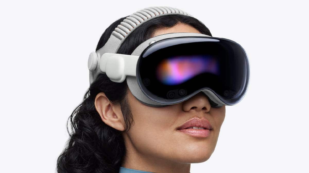 Apple Weighs Lighter Vision Pro Successor and Smart Glasses