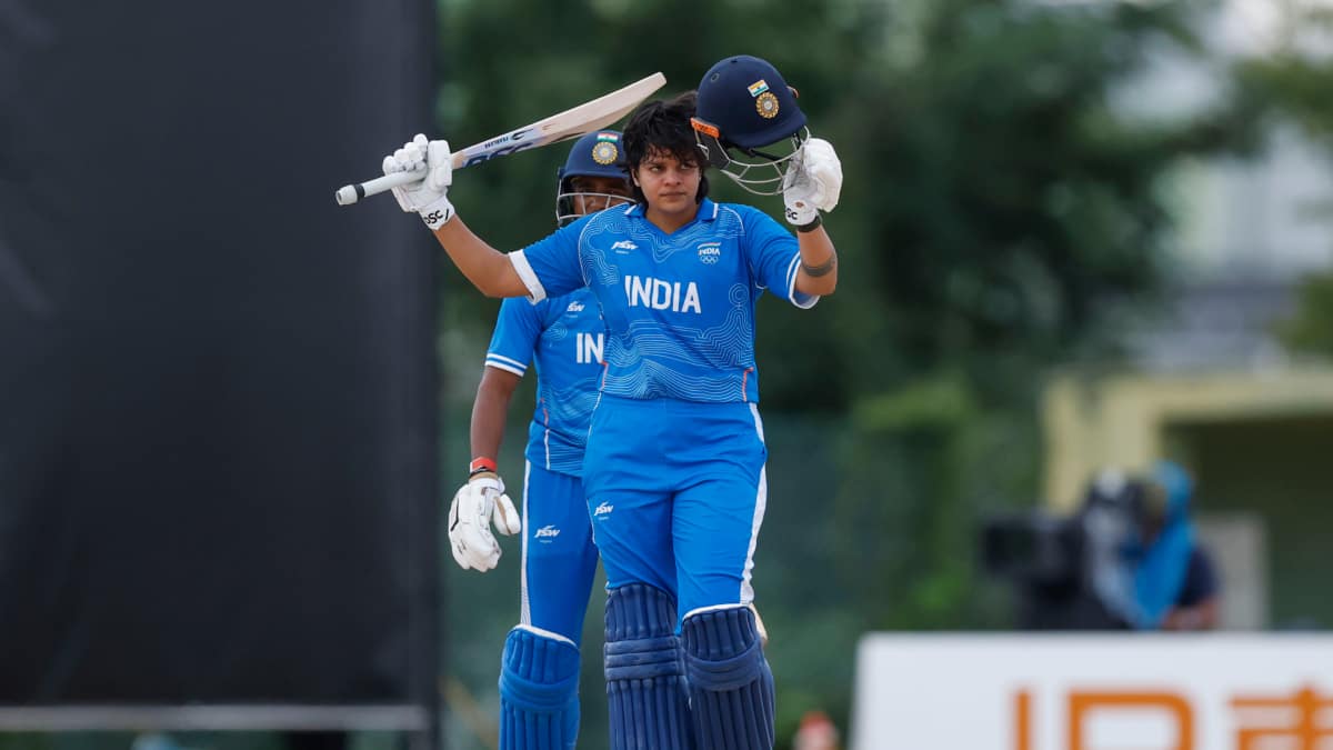 Shafali Century Sends Reigning Champions India Into Final