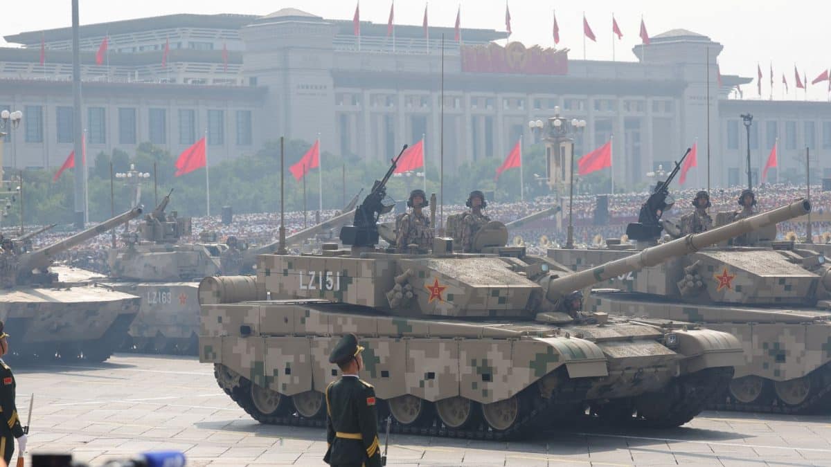 China Researchers Outline Nuclear-Powered 450-Kilometre Railgun Tank Concept