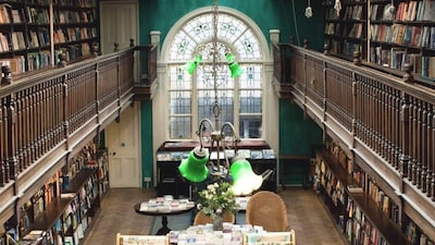 At Daunt Books on Marylebone High Street, guides, travel writing, history, biographies, poetry, and novels are all grouped together under their relevant country. Photo: dauntbooks.co.uk