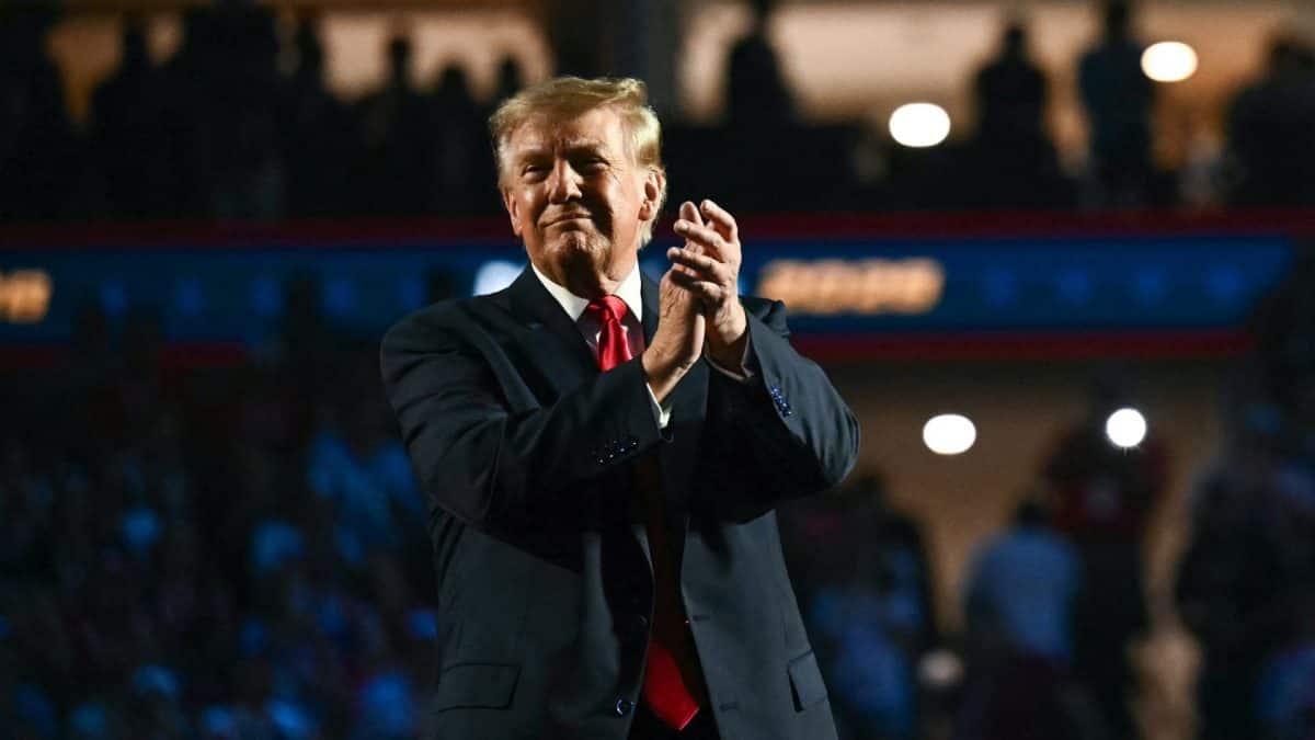 Trump Denies Iran Sanctions Offer Amid Global Conflicts