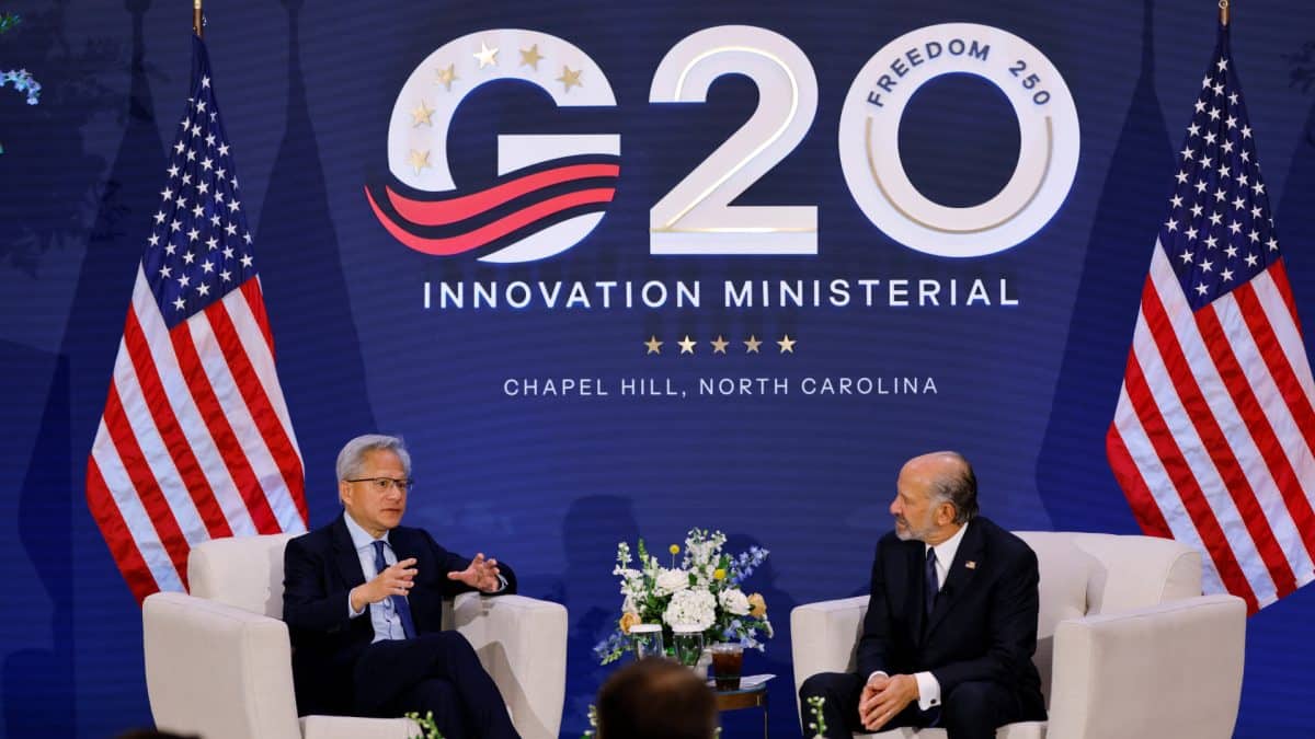 Tech Leaders Urge Caution on AI Regulation at G20 Summit