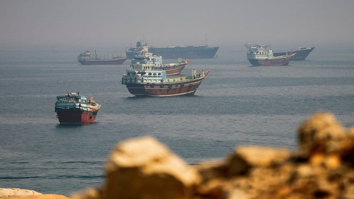 Iran Offers Seven-Day Hormuz Reopening for U.S. Concessions