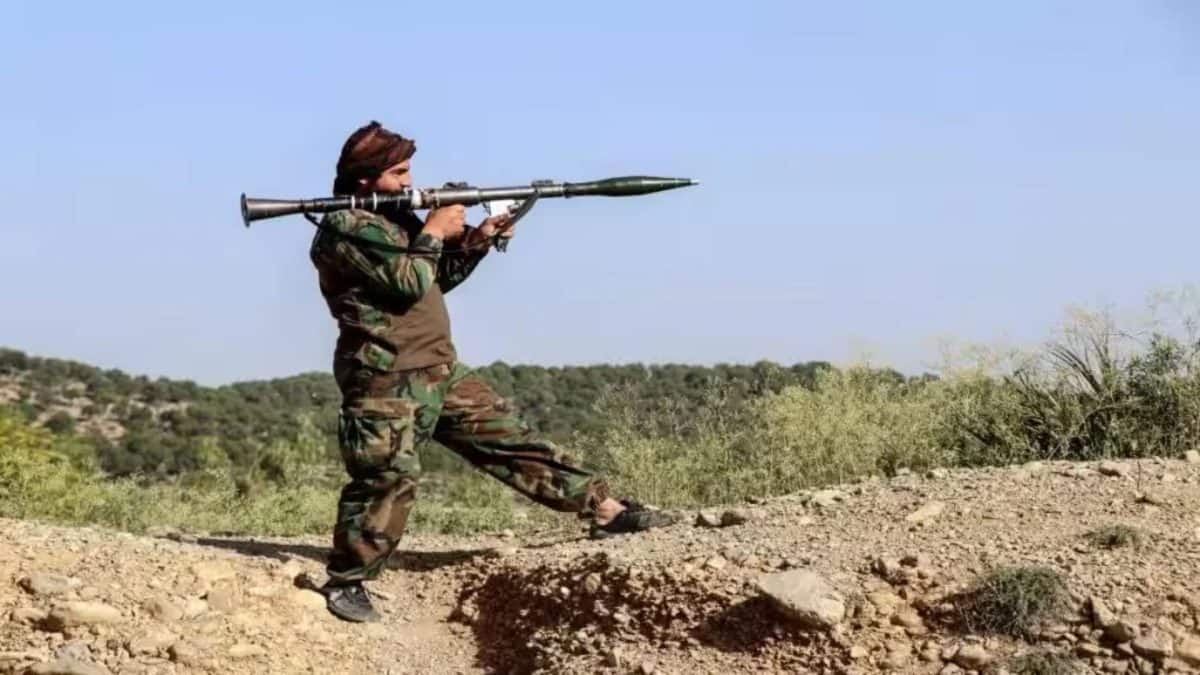 Afghanistan, Pakistan Clash Over Militants, Airstrikes and Border Claims