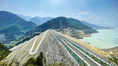 A 2024 assessment notes that Himalayan rivers have more than 600 dams, spanning the Indus, Ganga, and Brahmaputra basins. The Tehri Dam is built on the Bhagirathi River in Uttarakhand. Wikimedia Commons 