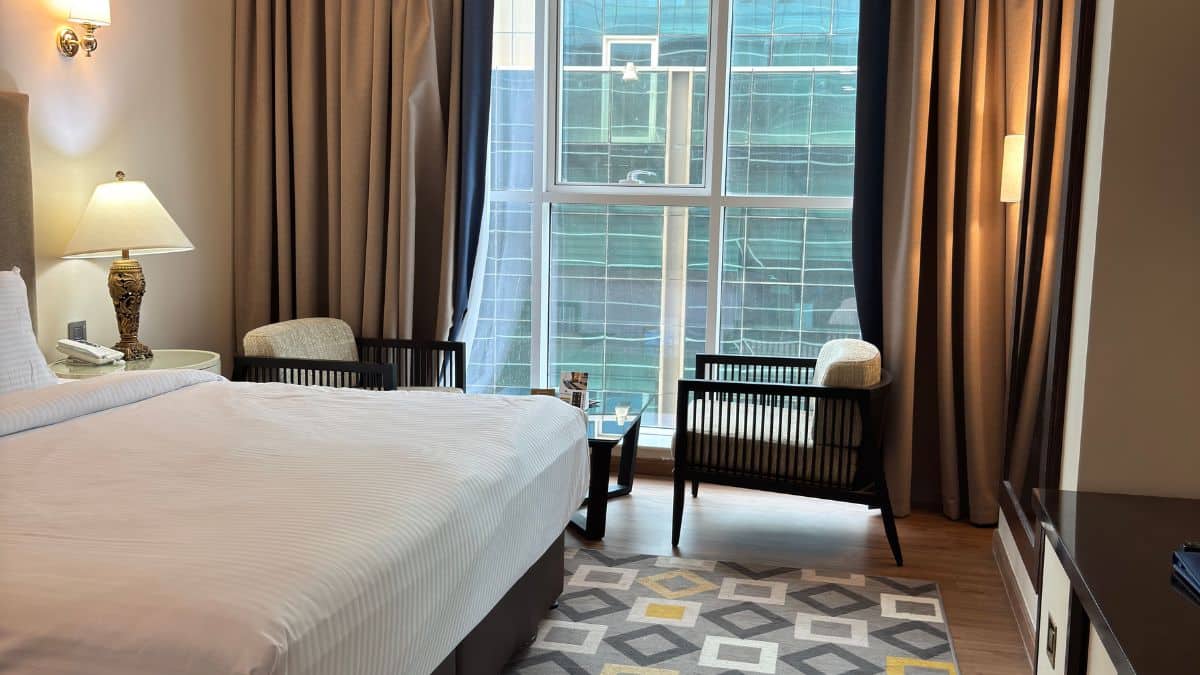 How Hotels Keep Rooms Fresh Without Visible Air Fresheners