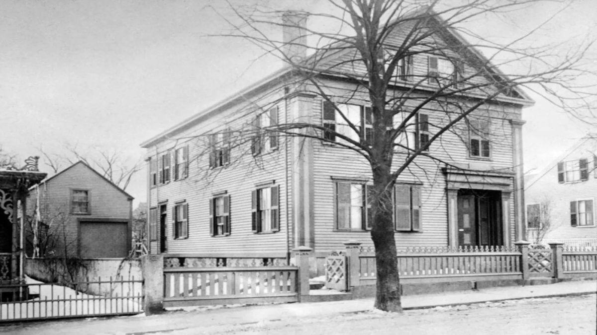 Netflix s Monster Who Was Lizzie Borden Accused Of Killing Her 