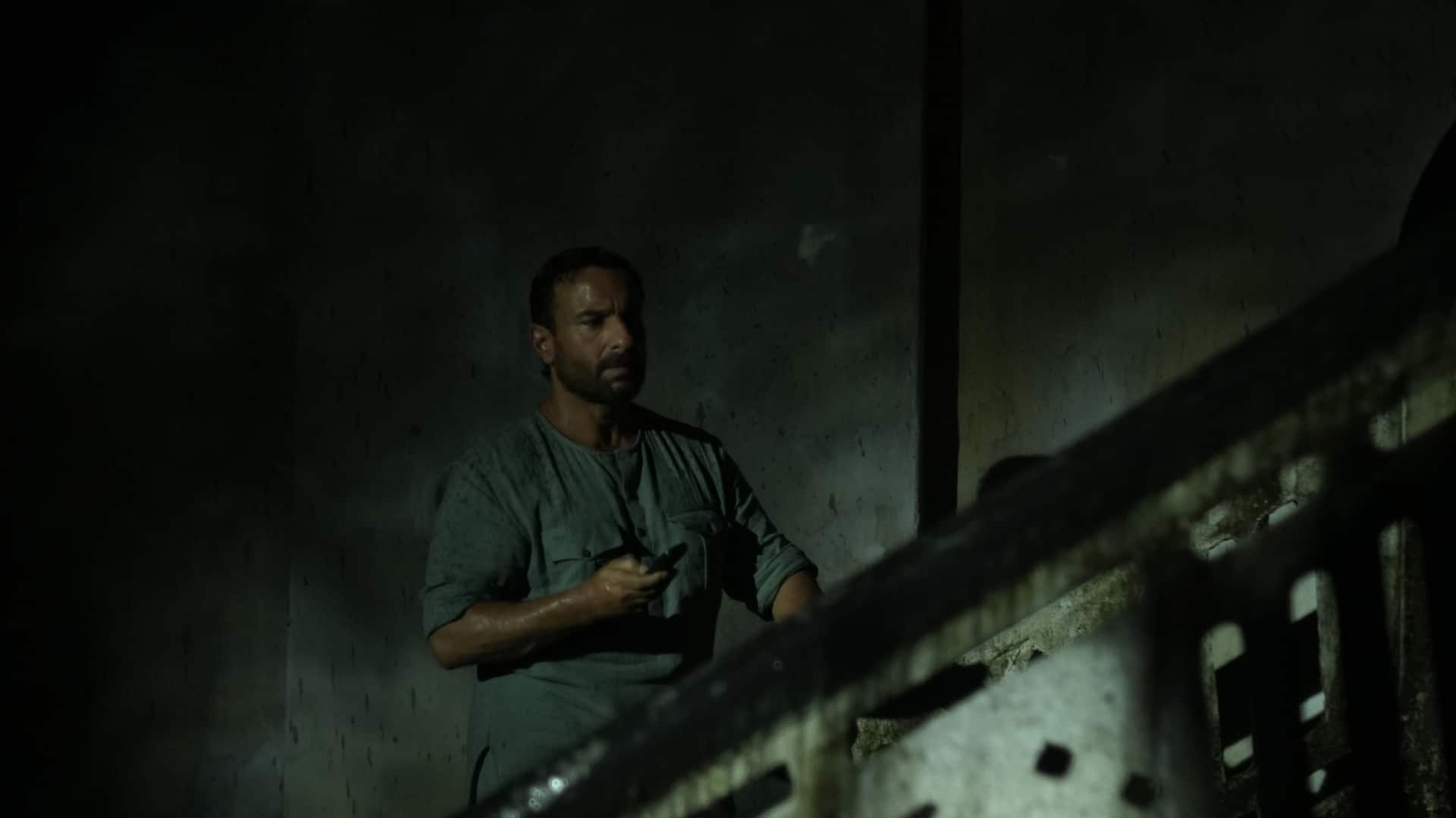 haiwaan-review-saif-ali-khan-akshay-kumar-film-is-a-tedious-thriller