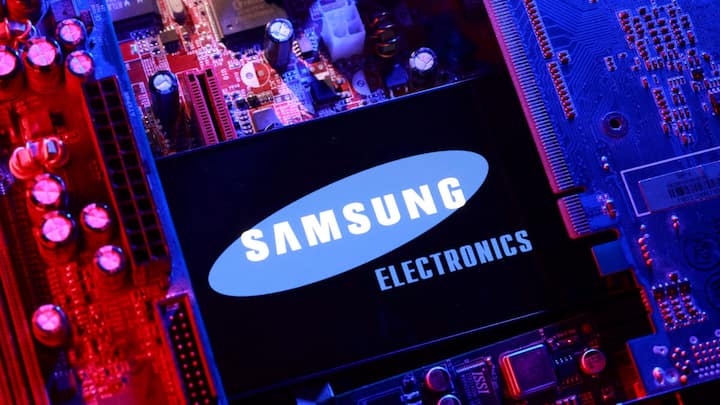Samsung posts record profit as shares fall nearly 5% amid AI chip ...