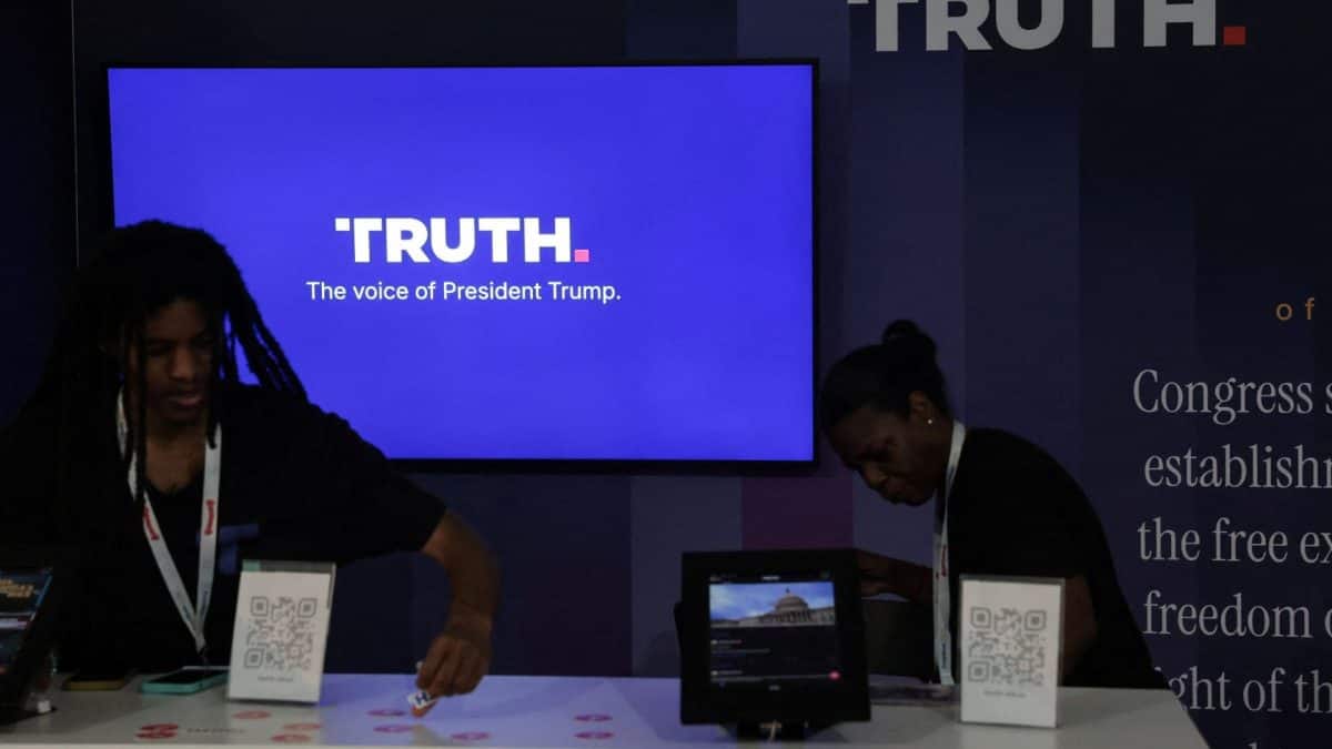 Are Trump followers abandoning Truth Social as midterms near?