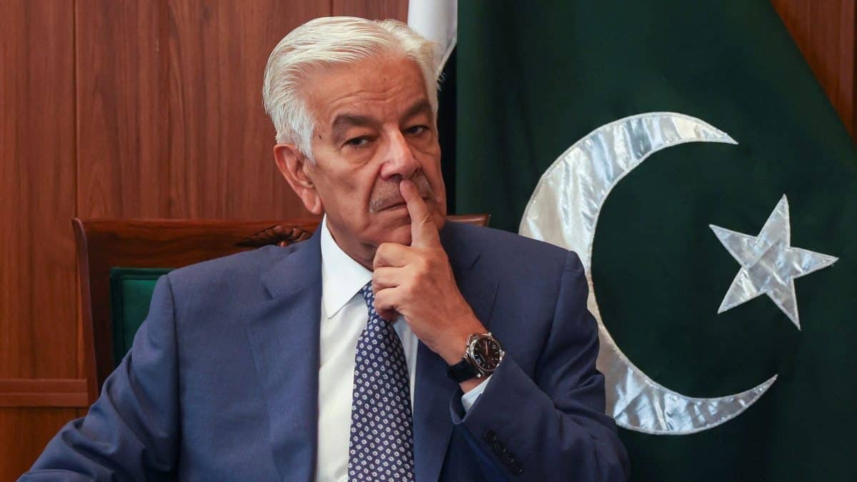 Fleeimg Are Pakistan’s bureaucrats fleeing to Portugal? Khawaja Asif’s ...