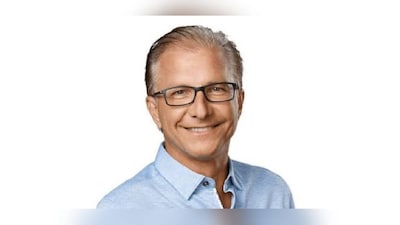 Apple Marketing Chief Clarifies Company AI Ambitions Are Built for Everyday Users