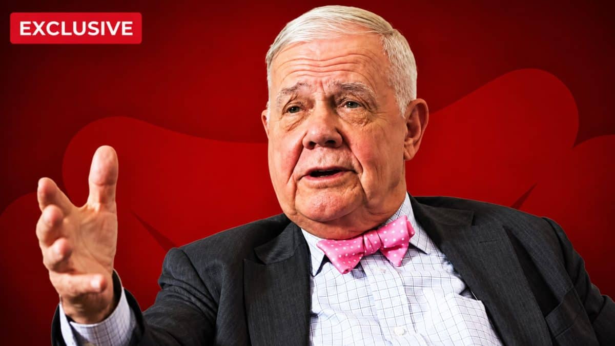 American dollar on course to lose dominance the same way as British pound of 1926: Jim Rogers