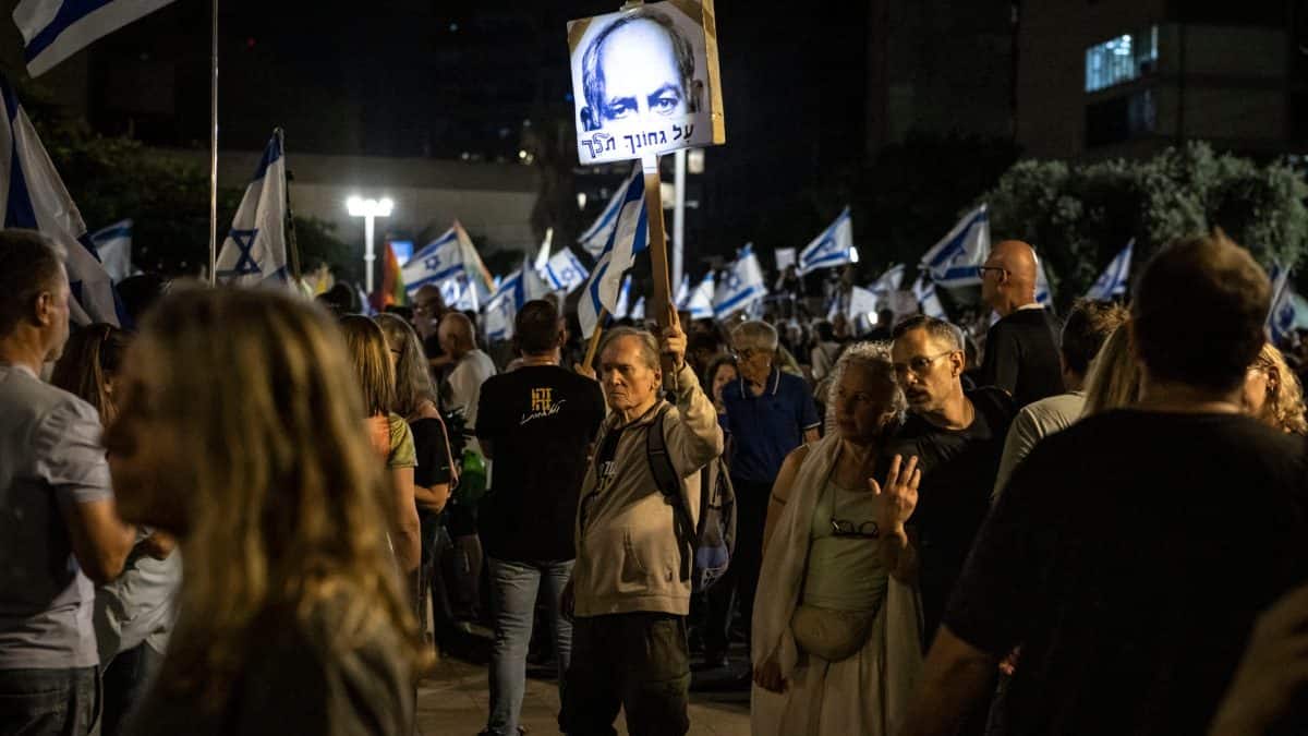 Thousands protest against Netanyahu in Israel ahead of general elections
