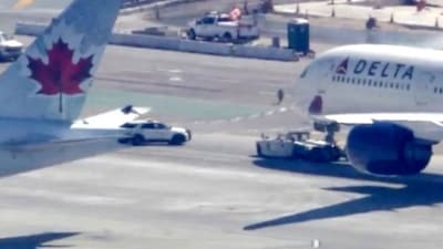 Collision between two planes at Los Angeles International Airport. (Photo : KTLA 5/YouTube)
