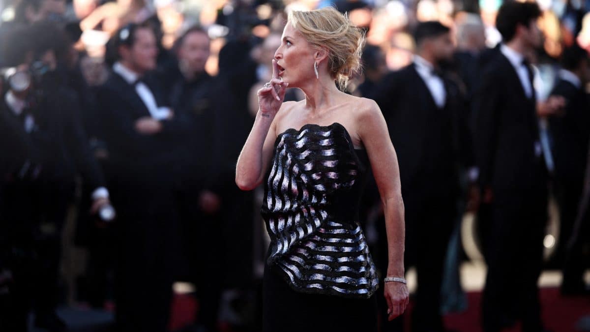 Gillian Anderson addresses theater etiquette backlash after asking fans to stop repeatedly sitting front row