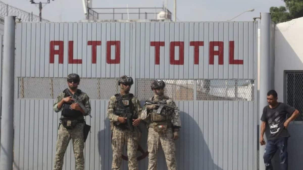 Deadly Brawl at Sinaloa Prison Kills Ten, Injures Sixteen